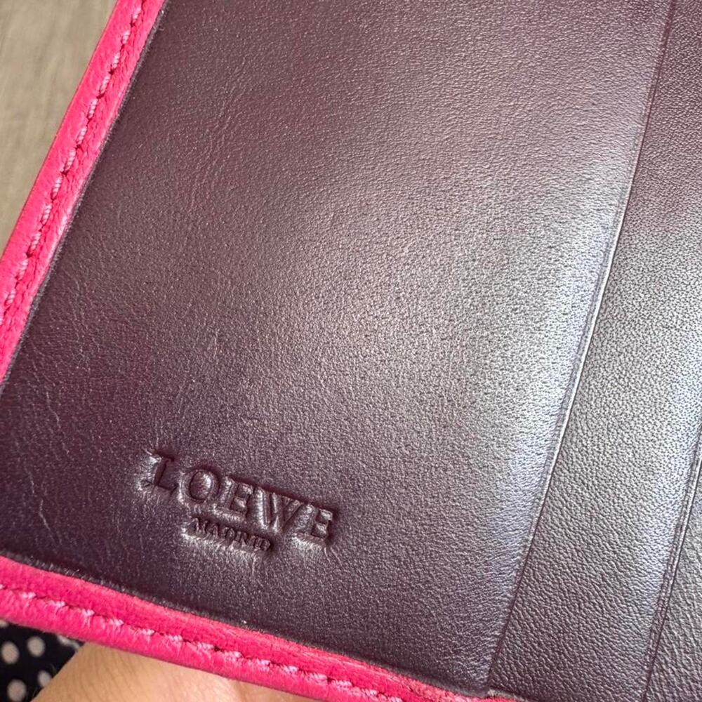 Vintage Magenta Loewe Trifold Anagram Wallet - Picture 3 of 8